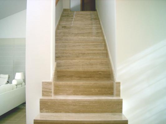 Escaleras Travertino