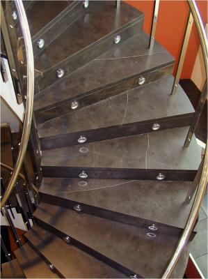 Escaleras en Piedra Negra Anticnovo