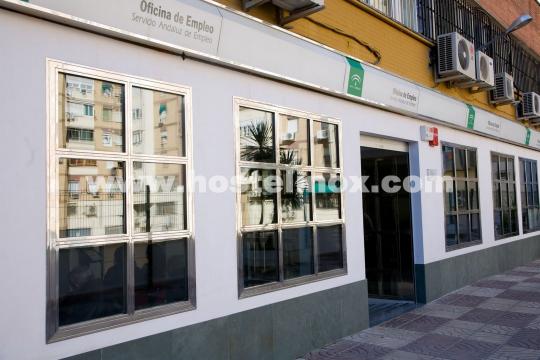 Escaparate con puertas y ventanas