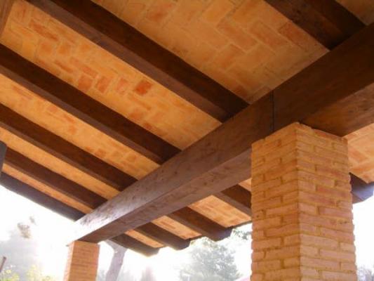 Artesonado Rustico en Vigas de Madera