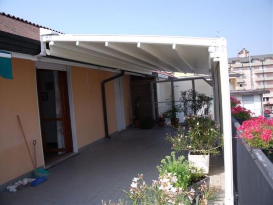 Toldo Mod. NEXUN con pergola de aluminio incluida