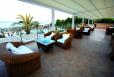Toldo Mod. NEXUN con pergola de aluminio en playa