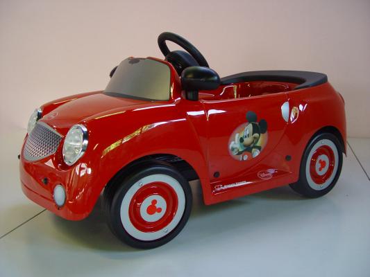Coche pedales o eléctrico