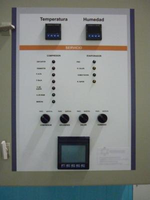 Cuadro maniobras de Cámara Frigorífica con PLC de Control.
