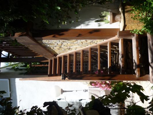 escalera de madera exterior