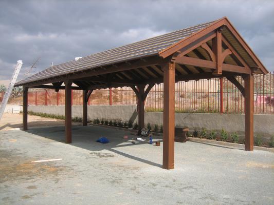 parking de madera con cercha