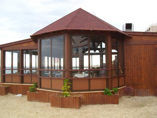 chirringuito de madera para playa