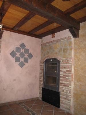 horna para madera dentro la bodega
