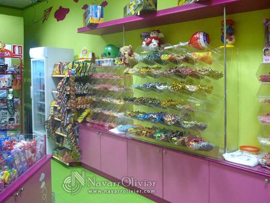 Montaje de tienda de chuches