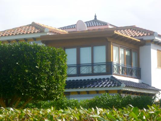 cerramiento de pergolas con termochip en vera mar