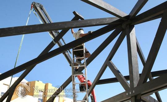 Estructura de madera semicircular
