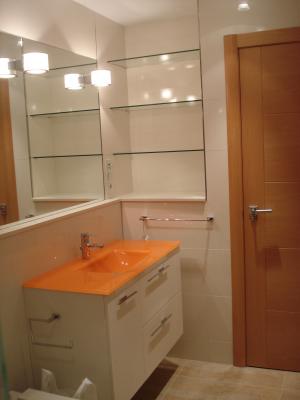 Cuarto de baño de niñas, en Torrent. Vista 1