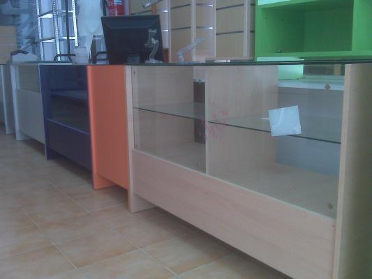 mostrador de 1.50mtrs