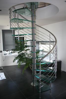 Peldaños vidrio laminado