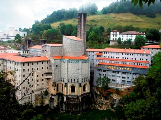 Hotel Arantzazu - arquitectura & diseño mobilarte, sa