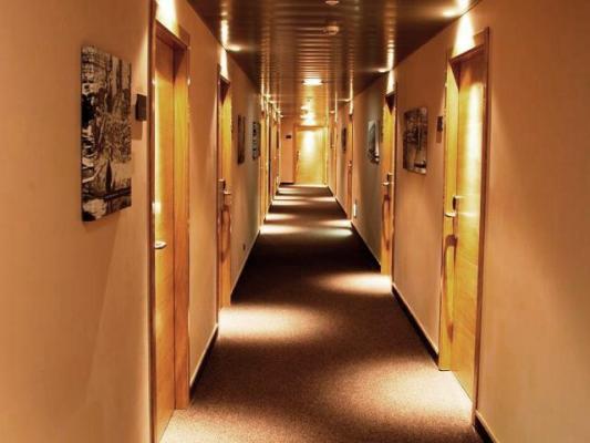 Hotel Arantzazu - arquitectura & diseño mobilarte, sa