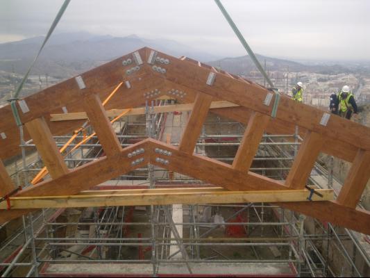 colocacion de estrcuctura de madera para cubierta