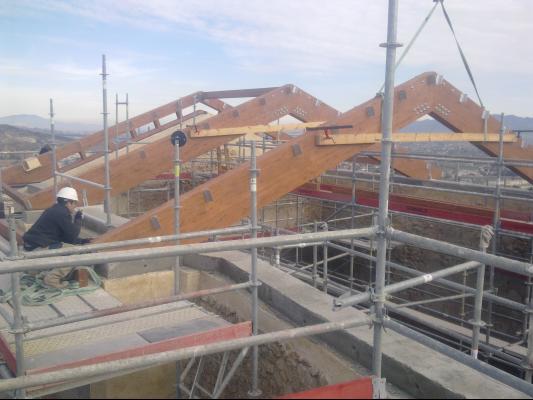 montaje de cubierta para una iglesia en murcia