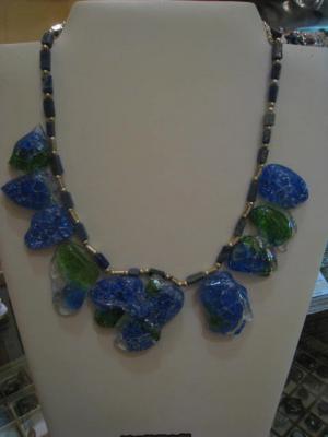 collar en vidrio, lapislázuli y plata