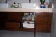 bajo lavabo