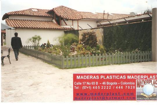 CERRAMIENTO DE PISCINAS EN PLASTICO MADERPLAST