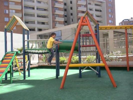 PARQUES PLÁSTICOS MADERPLAST