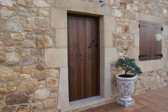 PUERTA TIPO ALDEA