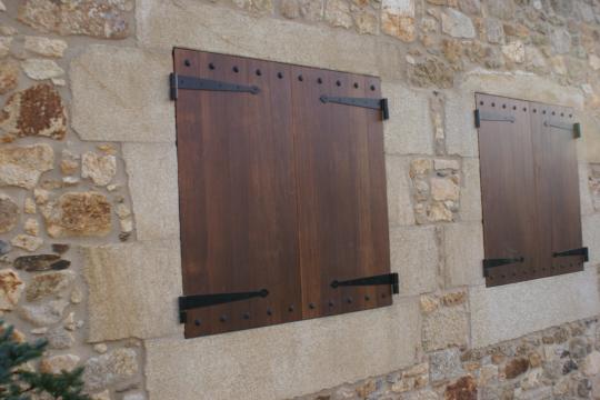 CONTRAVENTANAS EN IROKO