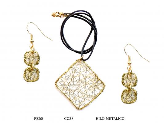 Conjunto en hilo metálico