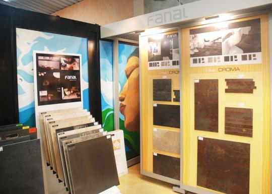 Exposición Zona A- cerámica y piedra natural