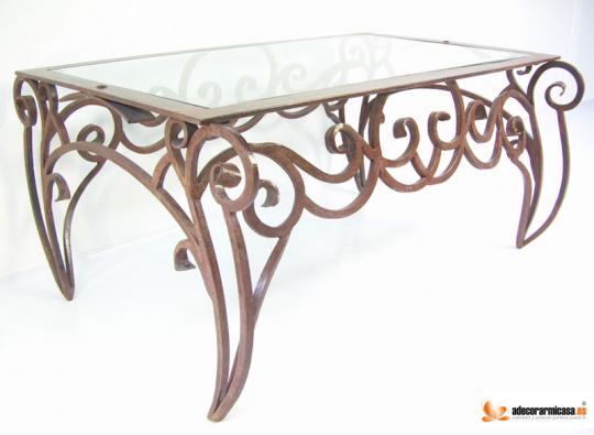 Mesa ornamental en forja artesanal
