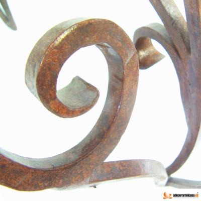 Mesa ornamental en forja artesanal - detalle