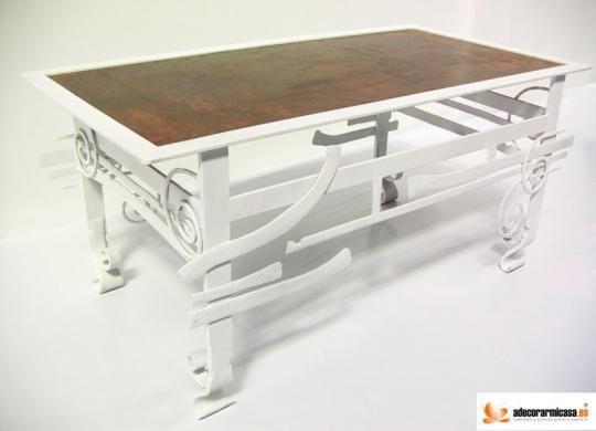 Mesa ornamental en forja artesanal