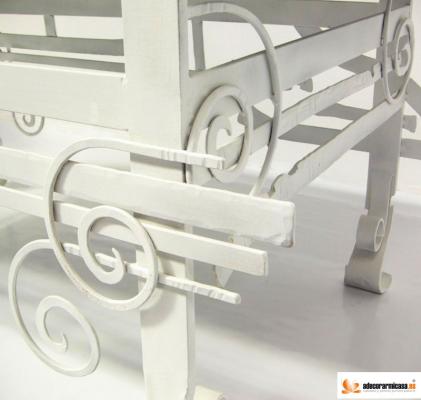 Mesa ornamental en forja artesanal - detalle