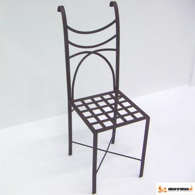 Silla ornamental en forja artesanal