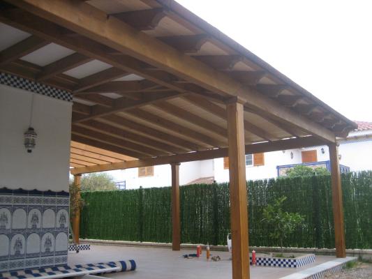 pergolas a dos pendiente en vera mar