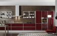 Cocina en cristal burdeos