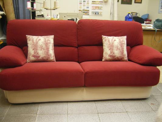 sofa 3 plazas con combinacion de colores