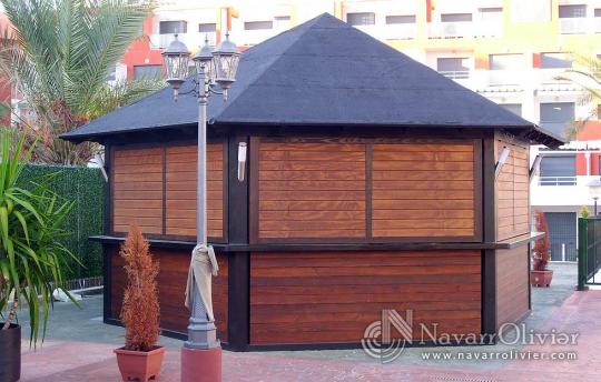 Caseta de madera para kiosko