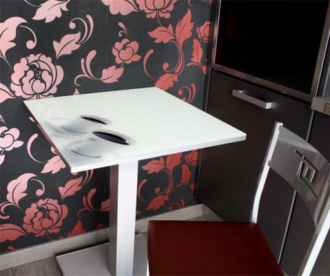 mesa de cocina foto tazas