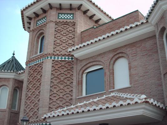 Casa construida con ladrillo rustico artesanal
