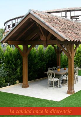 Pergola a 2 aguas con tejas rusticas