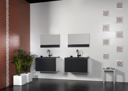 Cambrai Carmín y Blanco con decoración Naif