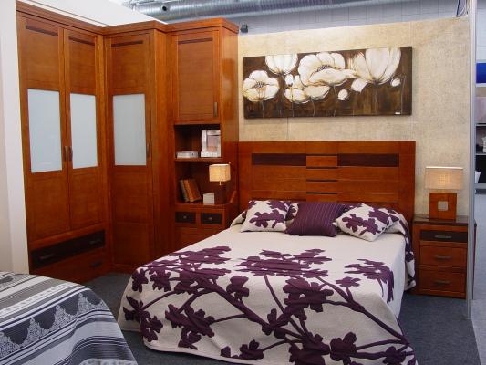Dormitorio en castaño a medida