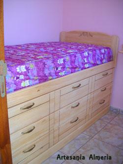 Cama con gavetas
