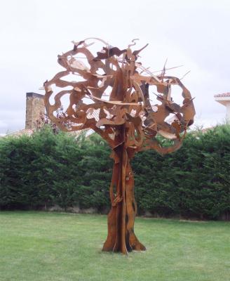 Escultura Arbol Cortén