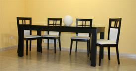 mesa y sillas en pino macizo, color wenge