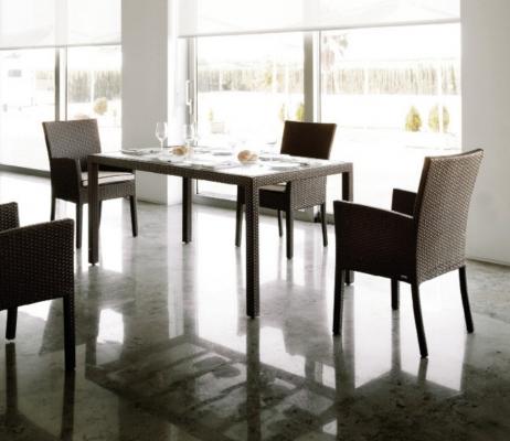 Conjunto mesa sillas