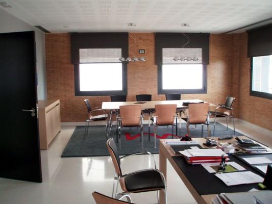 DETALLE DE PANELADOS Y MOBILIARIO
