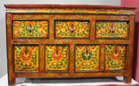 Mueble tibetano
